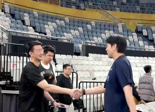 MK体育官方网站-邱彪：挑战卫冕冠军广厦要拿出亮剑精神，要有勇气去拼对手